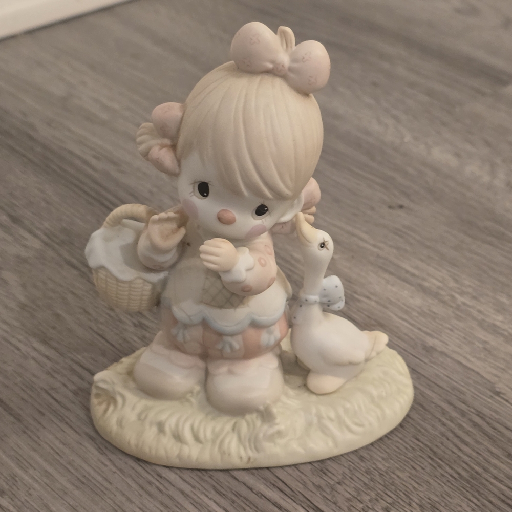 PRECIOUS MOMENTS- "WADDLE I DO WITHOUT YOU"-(#12459) (YEAR: 1985)